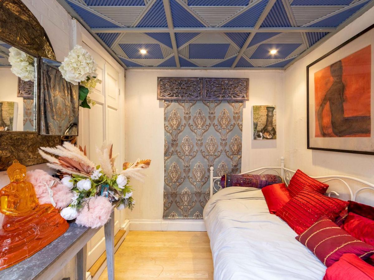 Pass The Keys Split-Floors Antique Apartment In Portobello Road Λονδίνο Εξωτερικό φωτογραφία