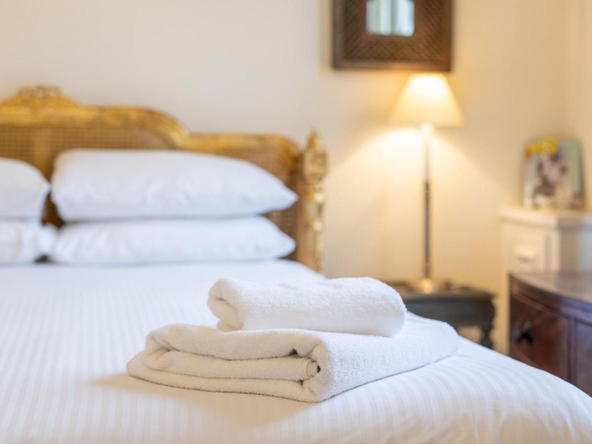 Pass The Keys Split-Floors Antique Apartment In Portobello Road Λονδίνο Εξωτερικό φωτογραφία
