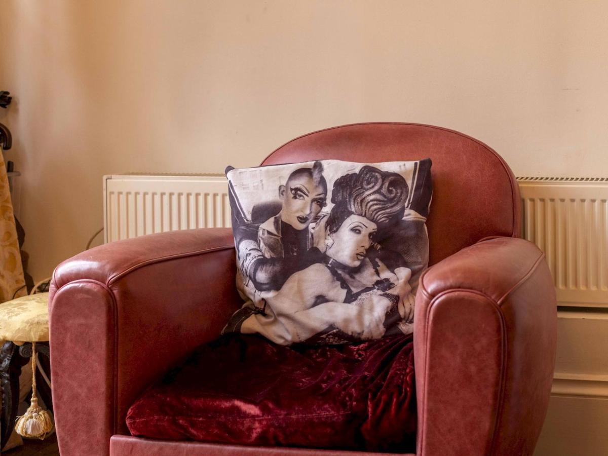 Pass The Keys Split-Floors Antique Apartment In Portobello Road Λονδίνο Εξωτερικό φωτογραφία